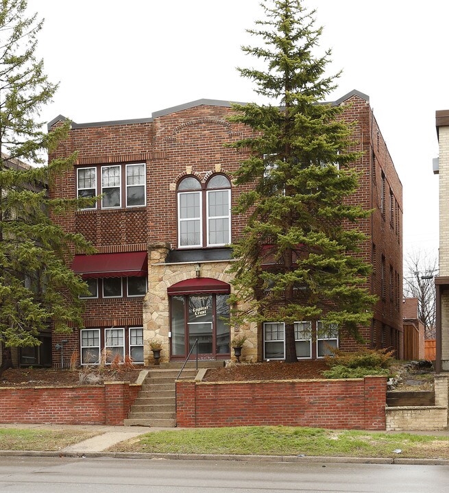 580 Snelling Ave S in St. Paul, MN - Foto de edificio