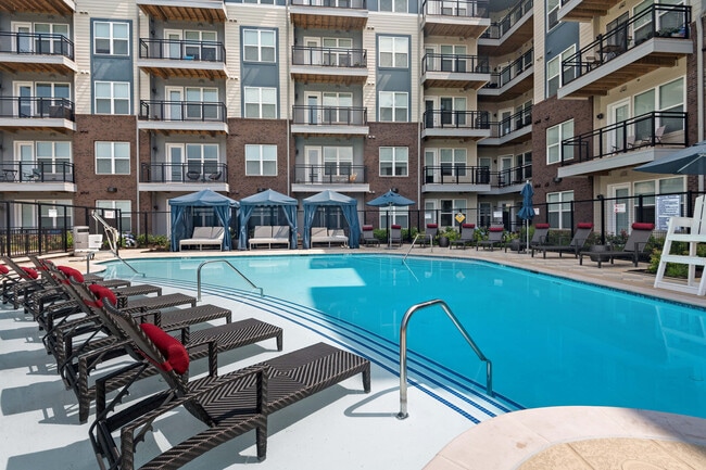 The Emerson in Centreville, VA - Foto de edificio - Building Photo