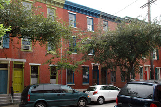 2136 Mount Vernon St in Philadelphia, PA - Building Photo - Building Photo