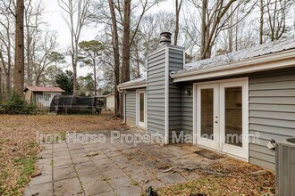 137 Hight Dr in Watkinsville, GA - Building Photo - Building Photo