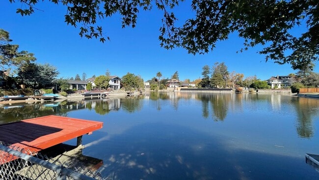 1213 Otis Dr in Alameda, CA - Building Photo - Building Photo