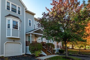 1 Munson Dr in Wallingford, CT - Building Photo