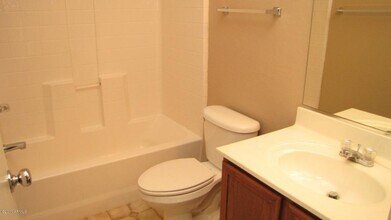 1938 E Loma Vista St in Gilbert, AZ - Foto de edificio - Building Photo