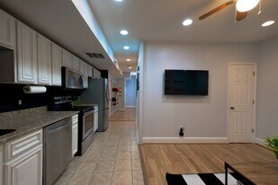 1668 Trinidad Ave NE