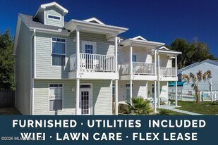 1229 Century Oaks Dr, Unit A in Gulfport, MS - Building Photo