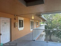 6900 SW 39th St in Davie, FL - Building Photo - Building Photo