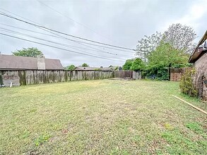 8250 E 33rd St in Tulsa, OK - Building Photo - Building Photo