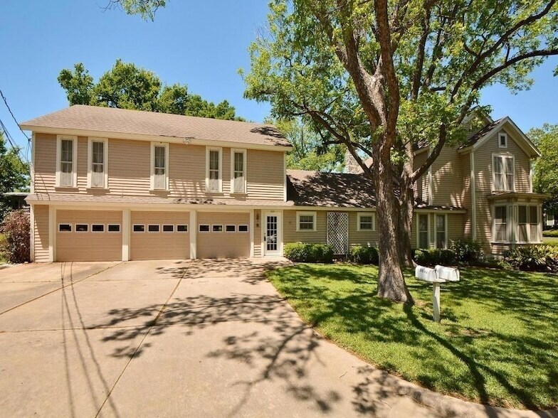 316 1/2 E 7th Street Unit in Georgetown, TX - Building Photo