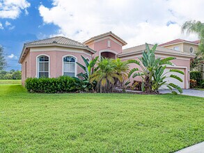 5518 Place Lake Dr in Fort Pierce, FL - Building Photo - Building Photo