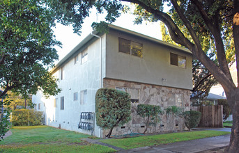 2212 S St in Sacramento, CA - Building Photo - Building Photo