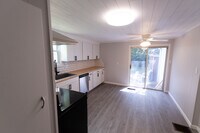 388 Independence Ct photo'