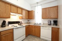 Kitchen - 200 Fountain Apartments in New Haven, Connecticut