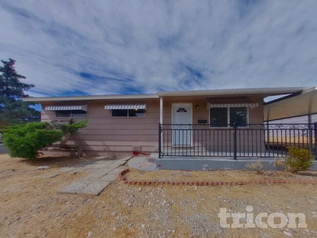 property at 1001 Akard Dr