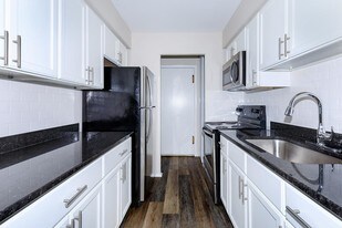 Willo Park Apartments in Willoughby, OH - Building Photo