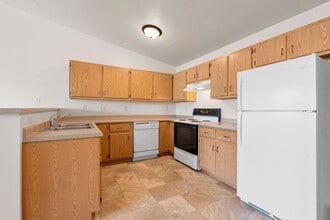 Havenwood Pointe Apartments in Beloit, WI - Building Photo - Building Photo