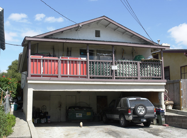 2151 50th Ave in Oakland, CA - Foto de edificio - Building Photo