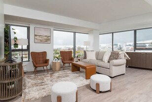 425 Massachusetts Ave, Unit ID1252104P in Cambridge, MA - Building Photo