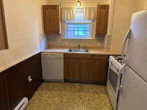 102 Mount Auburn St in Watertown, MA - Foto de edificio - Building Photo