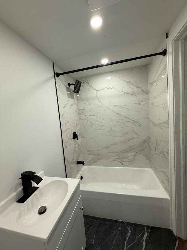 23 Benson St in Albany, NY - Building Photo - Building Photo