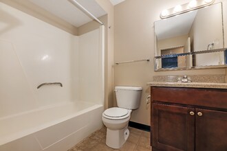 4668 Talmadge Rd in Toledo, OH - Building Photo - Building Photo