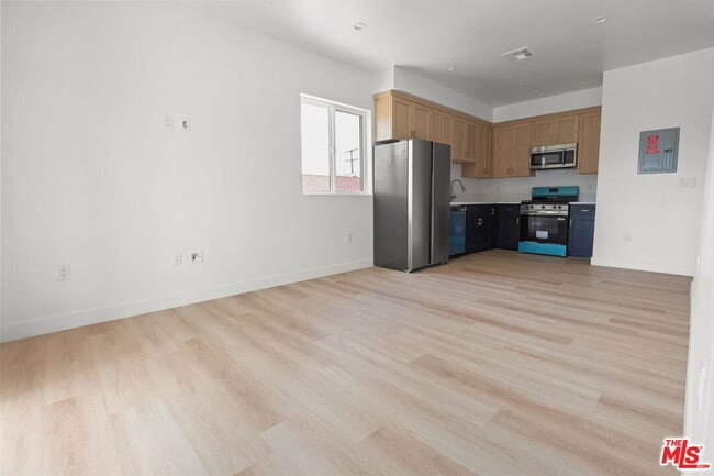 1265 Browning Blvd in Los Angeles, CA - Building Photo - Building Photo