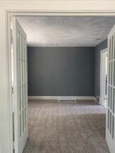 937 Lawton St in Akron, OH - Building Photo - Building Photo