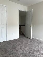 4128 Otter Creek Dr in Amelia, OH - Foto de edificio - Building Photo