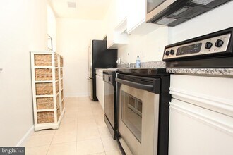 3299 Water St NW in Washington, DC - Building Photo - Building Photo