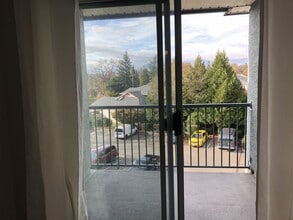 1050 Braidwood Rd in Courtenay, BC - Building Photo - Building Photo