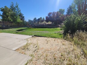2430 Solitude Dr in Reno, NV - Building Photo - Building Photo
