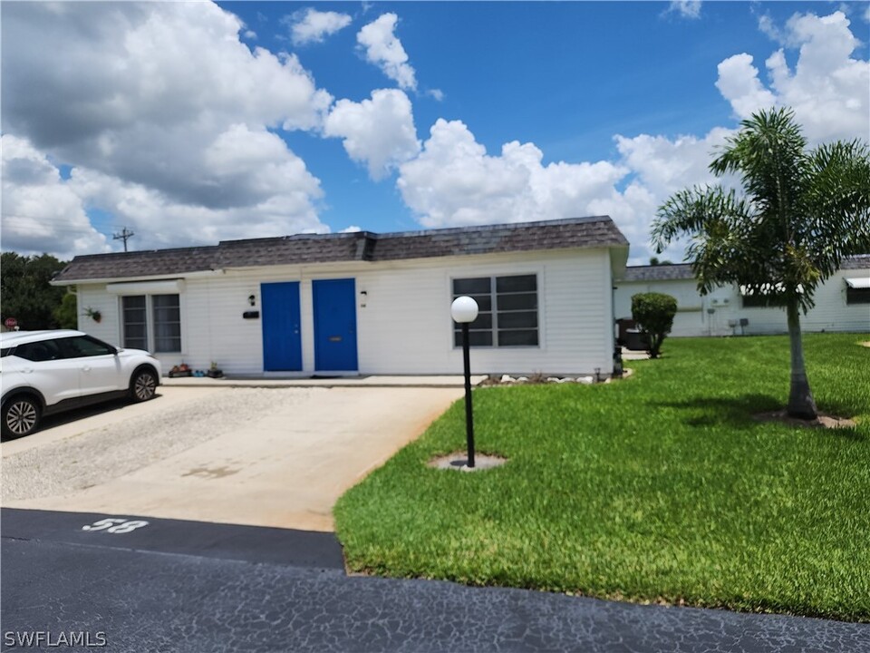 58 Hamlin Ct in Lehigh Acres, FL - Building Photo