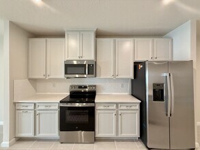 499 Voltaire Dr in Spring Hill, FL - Building Photo - Building Photo