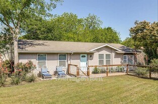 748 Wales Way in Austin, TX - Building Photo