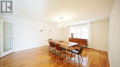 37 Laser Ct in Richmond Hill, ON - Building Photo - Building Photo