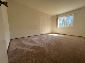 151 Darby Pl in San Bruno, CA - Building Photo - Building Photo