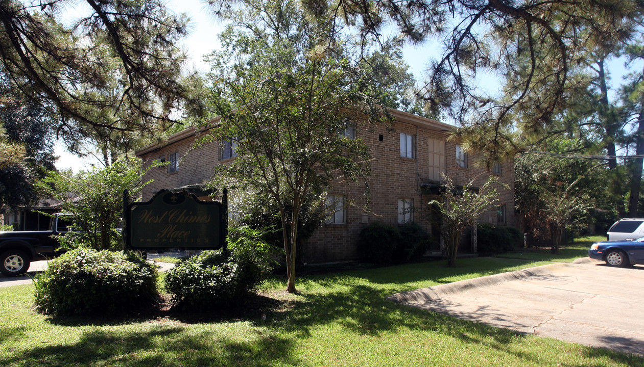 1201 Aster St in Baton Rouge, LA - Foto de edificio