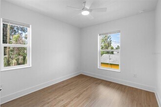 5051 43rd St S in St. Petersburg, FL - Building Photo - Building Photo