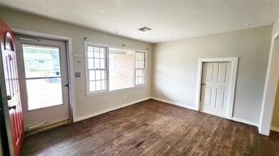 2029 Brighton Ave in The Village, OK - Building Photo - Building Photo