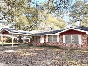103 Holly St in Pineville, LA - Building Photo - Building Photo