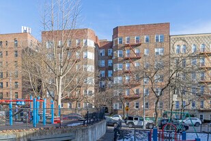 3810 Greystone Ave in Bronx, NY - Building Photo