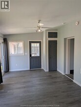 2990 Pillette Rd in Windsor, ON - Building Photo - Building Photo