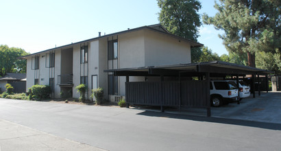 1972 Desert in Walnut Creek, CA - Building Photo - Building Photo