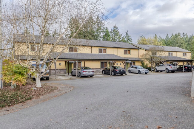 One Maple Place in Silverdale, WA - Foto de edificio - Building Photo