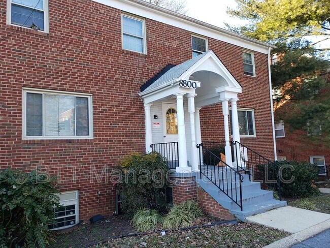8800 Plymouth St in Silver Spring, MD - Building Photo - Building Photo
