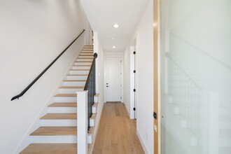 1019 12th Ave N in Nashville, TN - Building Photo - Building Photo
