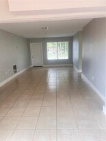 7100 Park St in Hollywood, FL - Building Photo