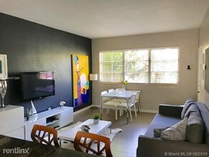 728 Lenox Ave-Unit -Unit A8 in Miami Beach, FL - Building Photo - Building Photo