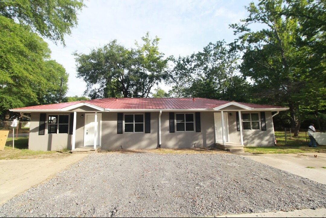 1414 Robinson Ave, Unit A in Gadsden, AL - Foto de edificio