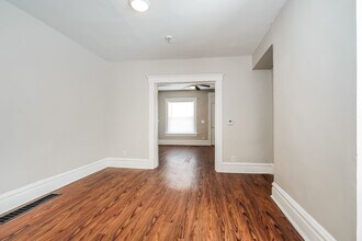 235-237-237 Avondale Ave in Columbus, OH - Building Photo - Building Photo