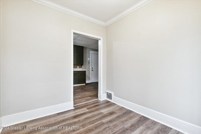 property at 609 S Pennsylvania Ave